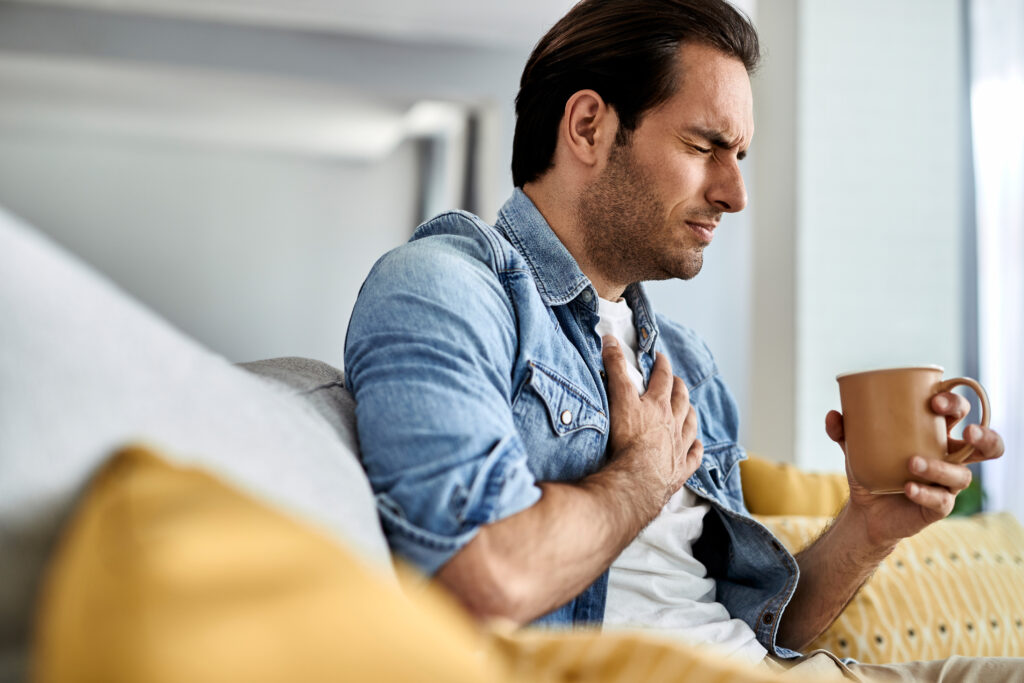 Angina Pectoris: O que é a Dor no Peito Cardíaca e Como Tratar